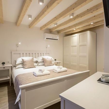 Cosmijeva Luxury Rooms Split Exterior photo